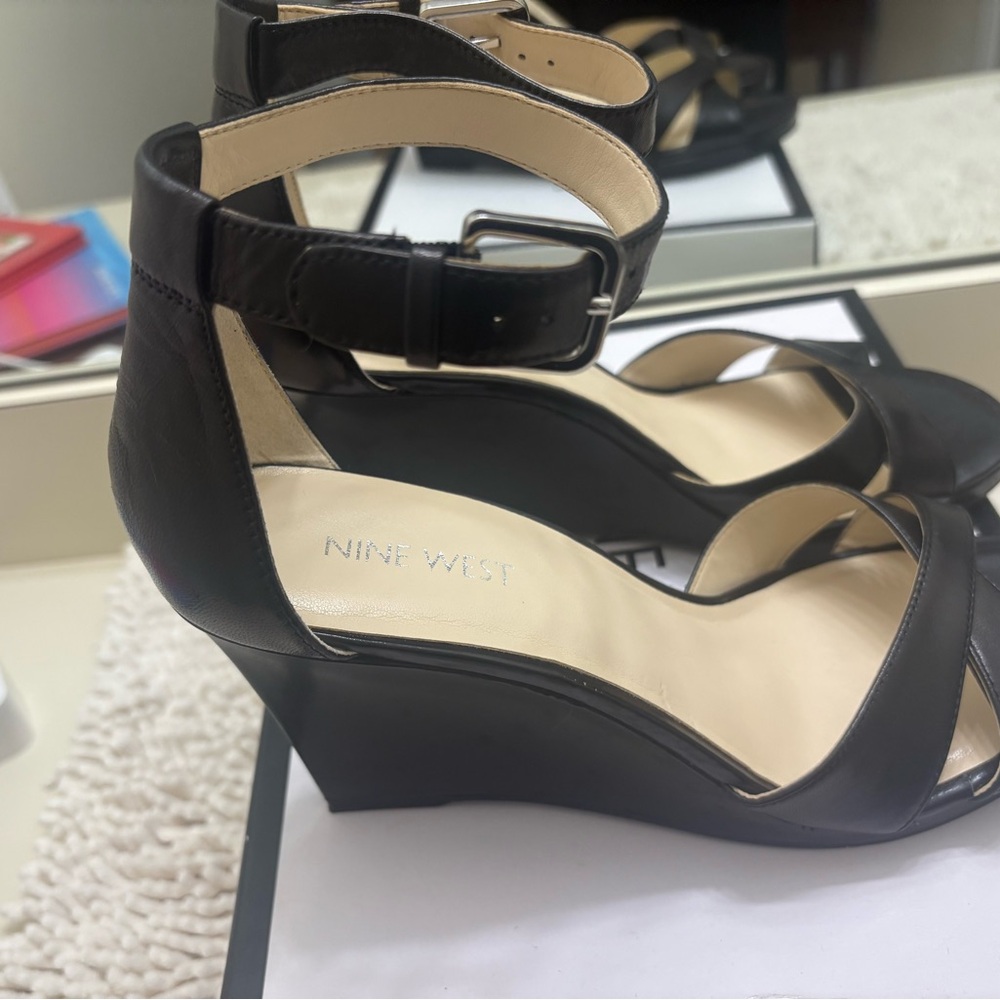 Nine West Black Leather Wedge Sandals